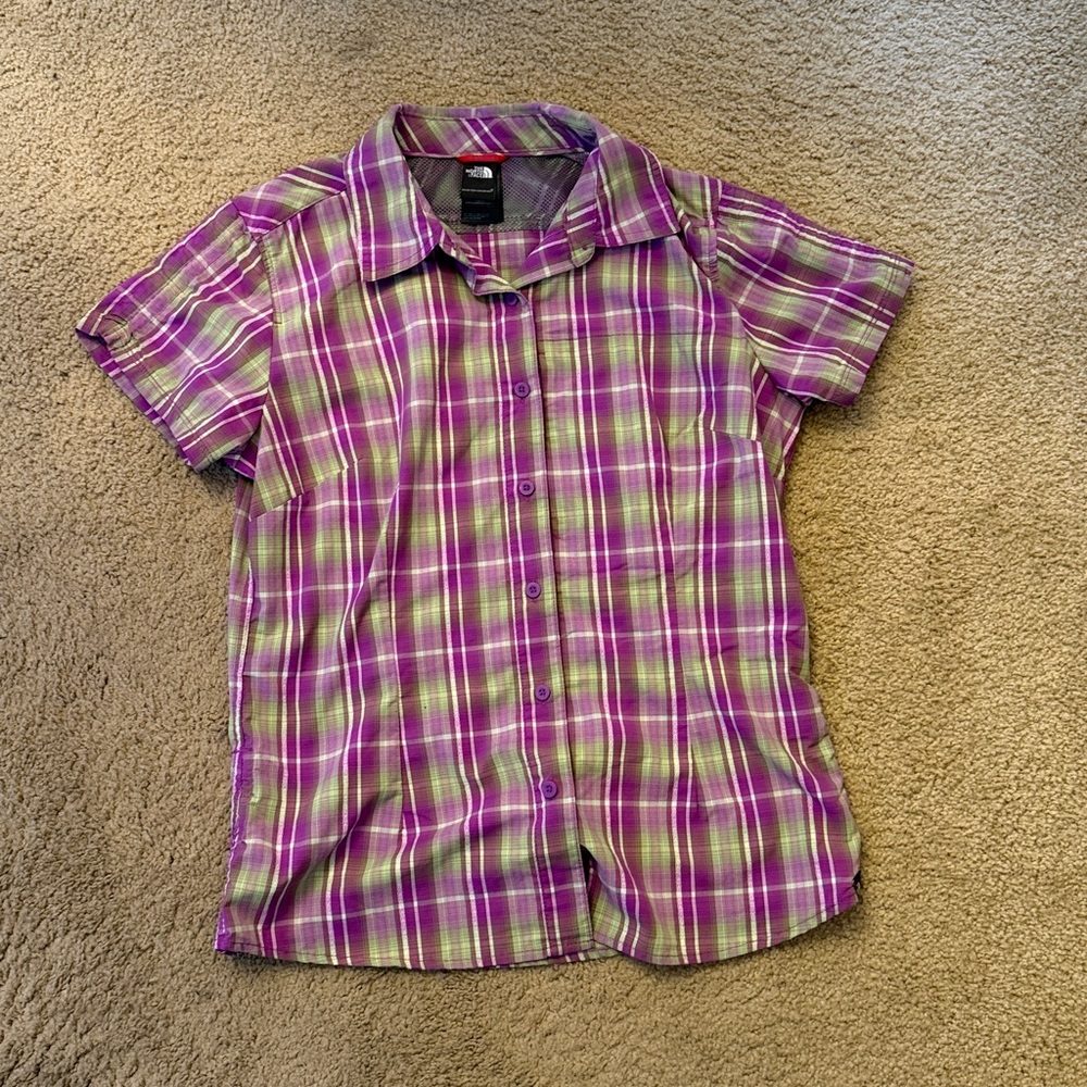 The North Face Women’s Plaid Vented Shirt in Purple and Green M